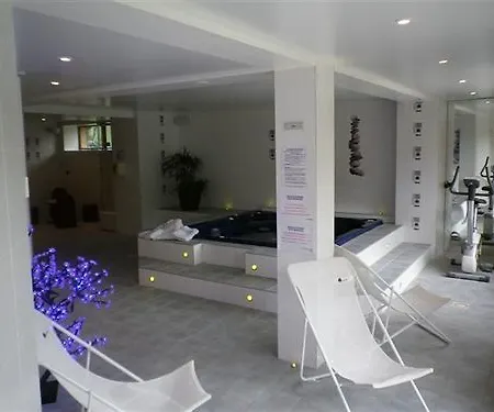 Hotel Logis Hotel Beausoleil 2*